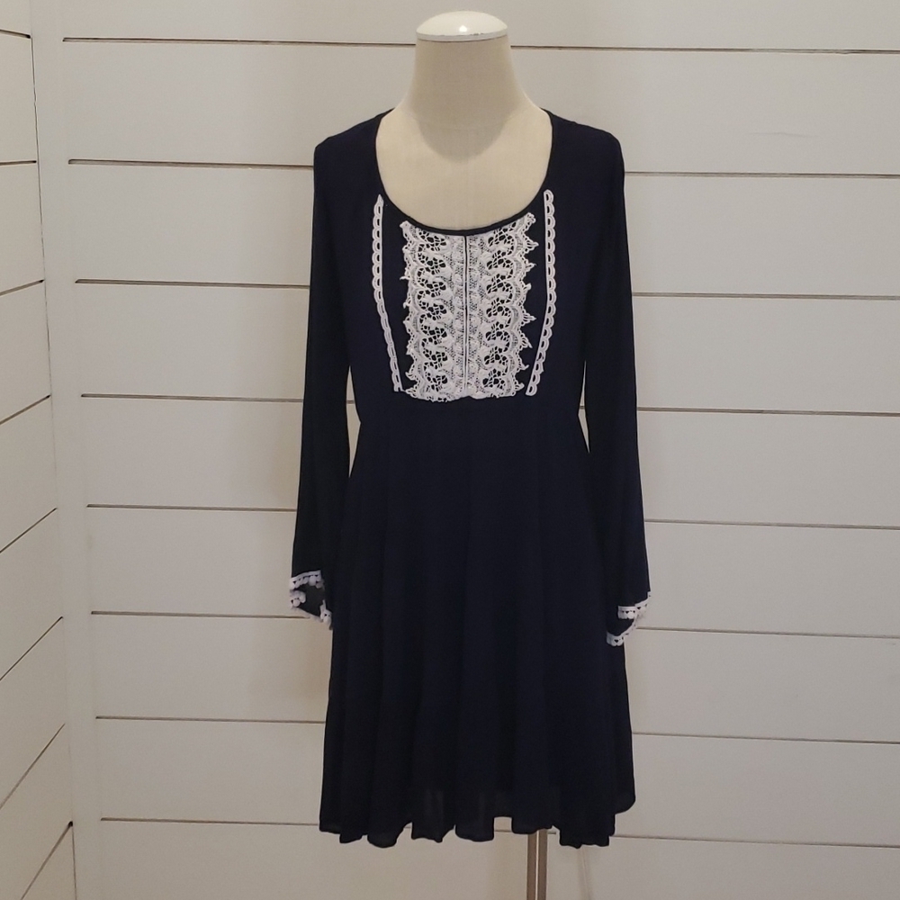 WHITE MARK xl navy long sleeve dress with white crochet
